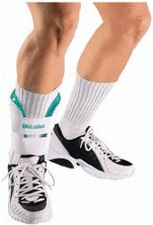 Mueller Cold Therapy Gel Brace (4556)