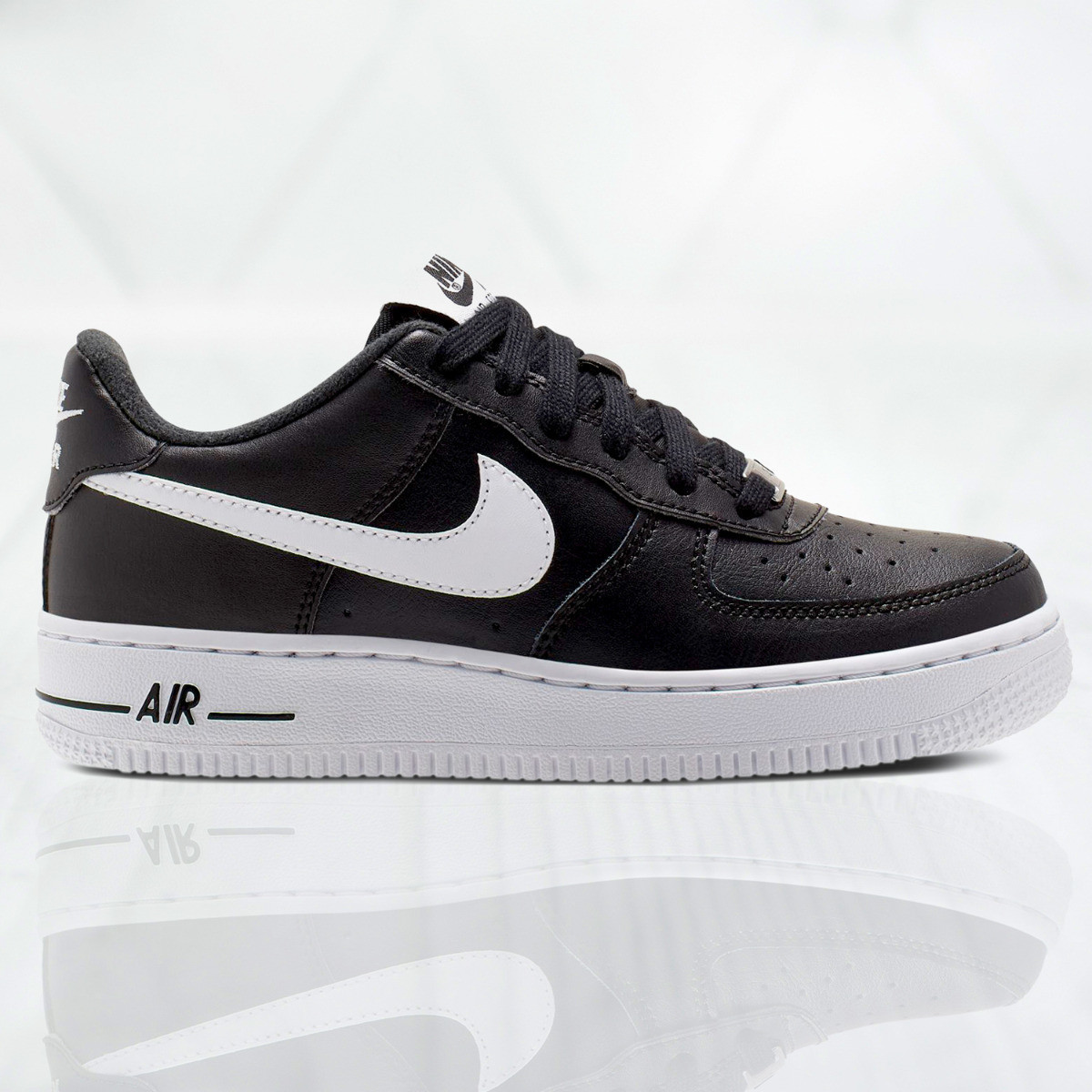 Nike Air Force 1 Kids Black White Black au meilleur prix sur idealo