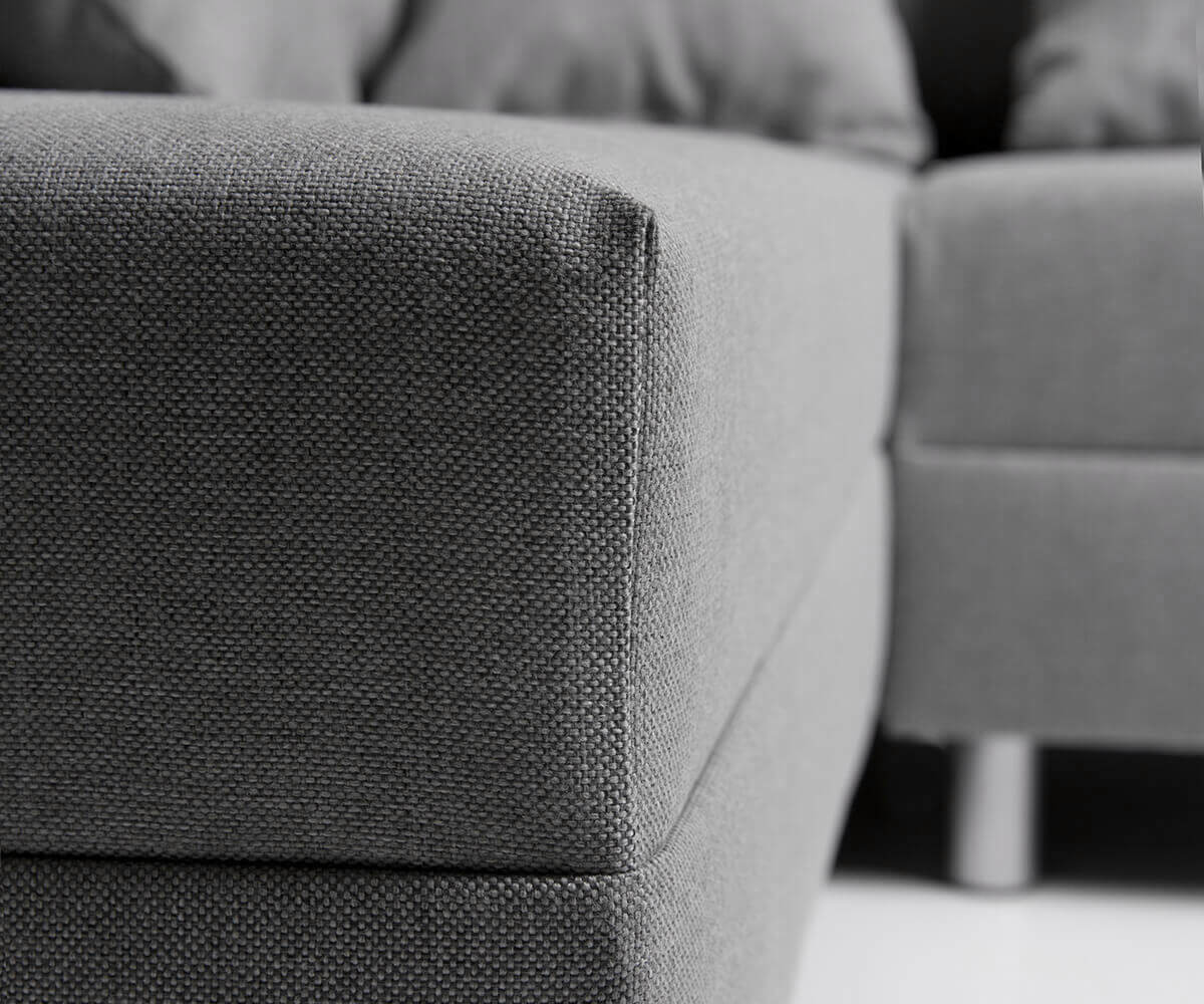 DeLife Clovis Flachgewebe mit Armlehne/Hocker Ottomane links grau ab