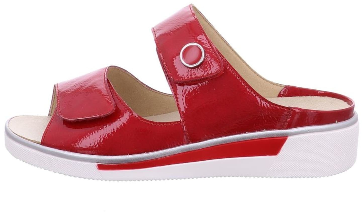 Ara Courtyard (17448) red