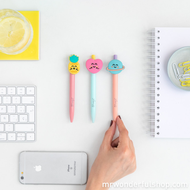 Mr. Wonderful Set of 3 pens with shapes