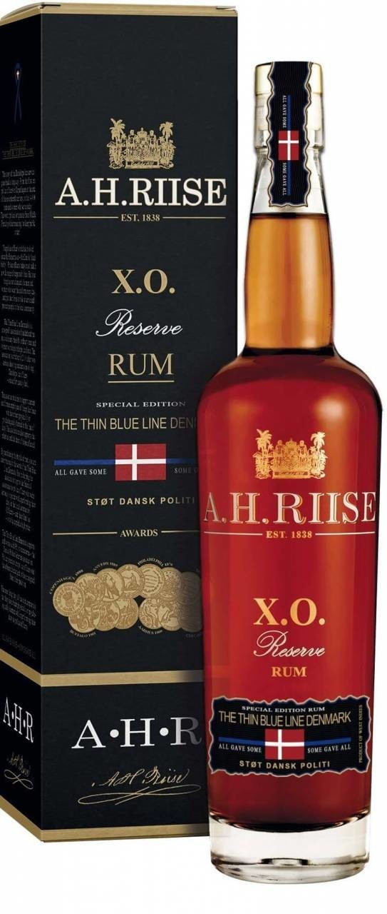 A.H. Riise XO Reserve The Thin Blue Line 40% 0,7l + Geschenkbox ab 39,90 €  | Preisvergleich bei