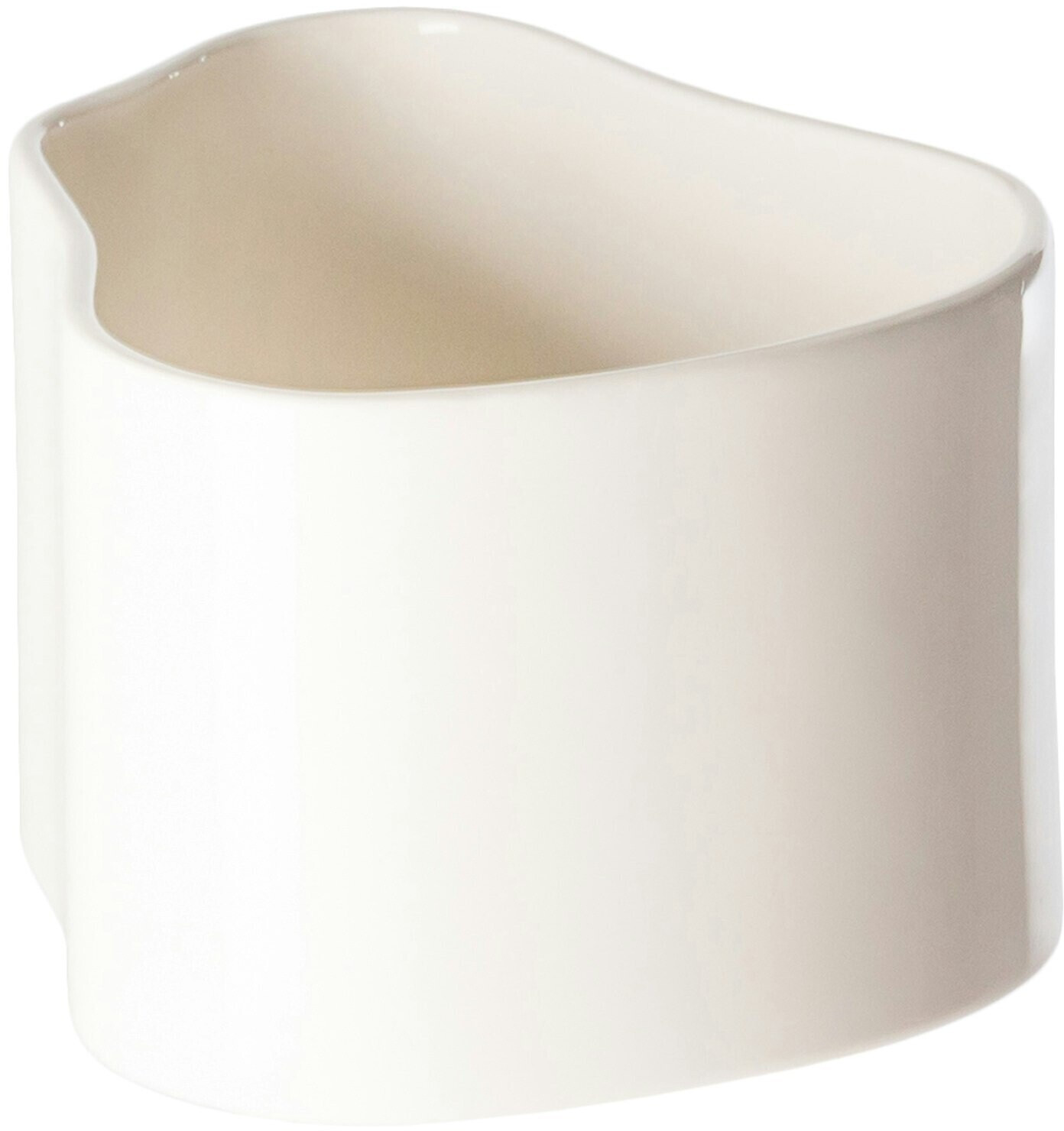 artek Riihitie A small white