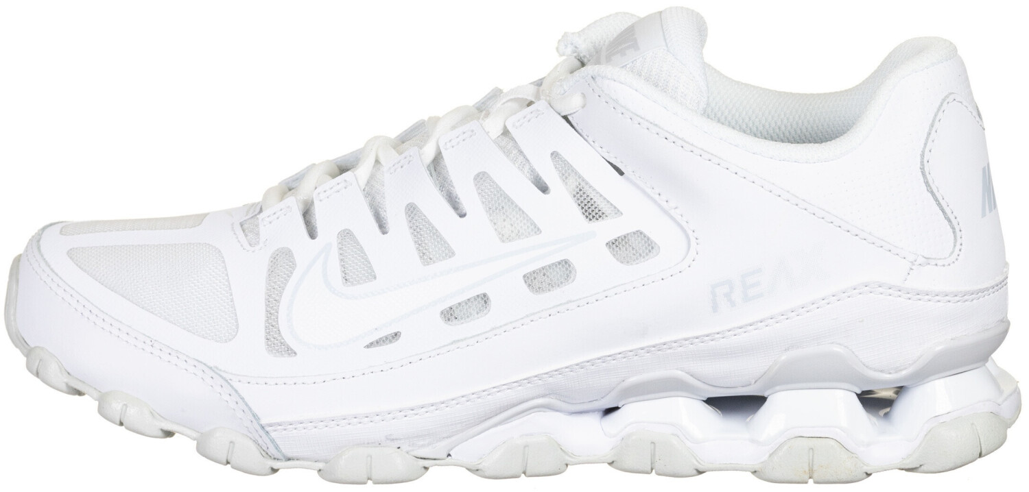nike reax 8 tr stores