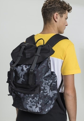 Urban Classics Backpack With Multibags (TB2153-00784-0050) dark camo