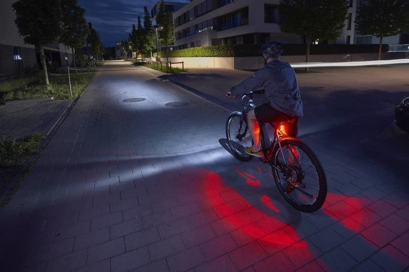 FISCHER FAHRRAD Fahrrad-Rücklicht LED akkubetrieben Schwarz kaufen