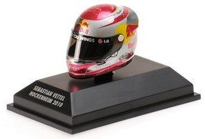 Minichamps ARAI HELMET – SEBASTIAN VETTEL – HOCKENHEIM 2010 (381100305)