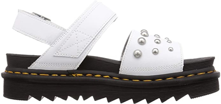voss stud dr martens