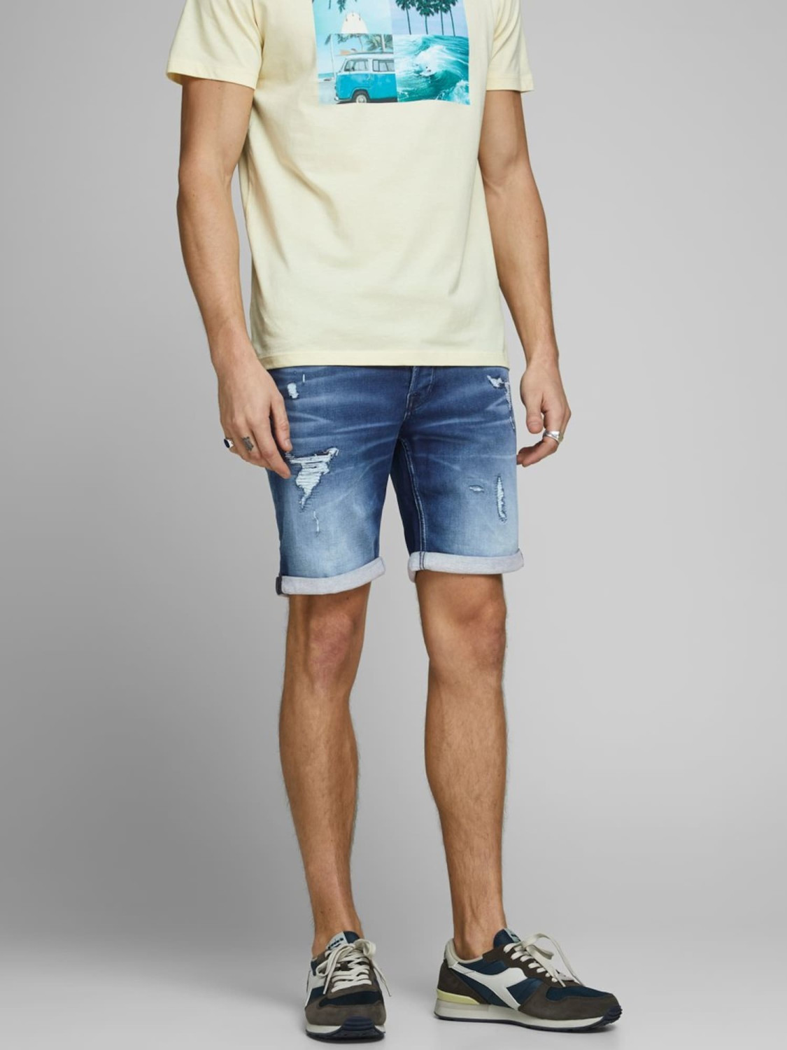 Jack and jones rick shorts best sale