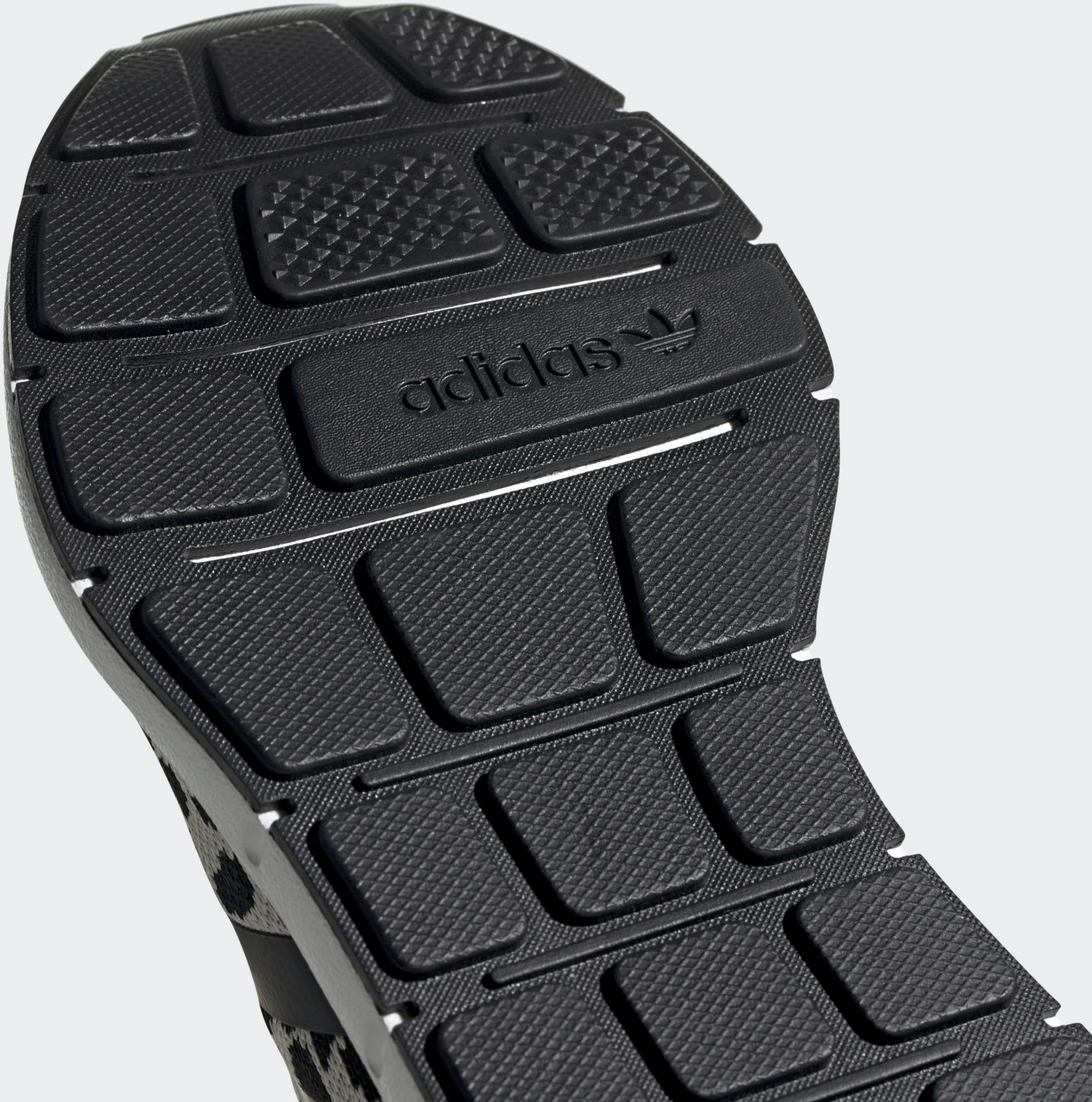 Swift run hotsell white black sole