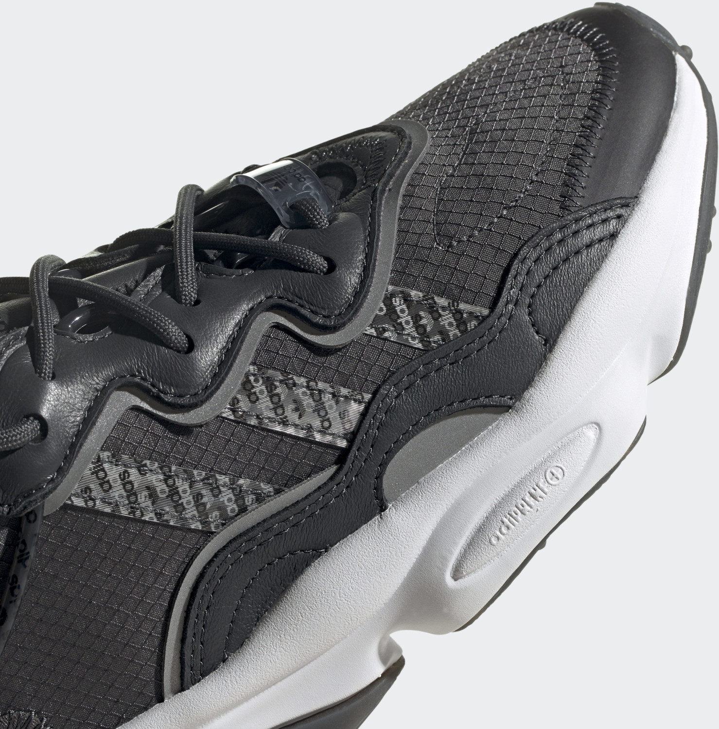 Adidas Ozweego Women grey six/cloud white/silver metallic au meilleur prix sur idealo.fr