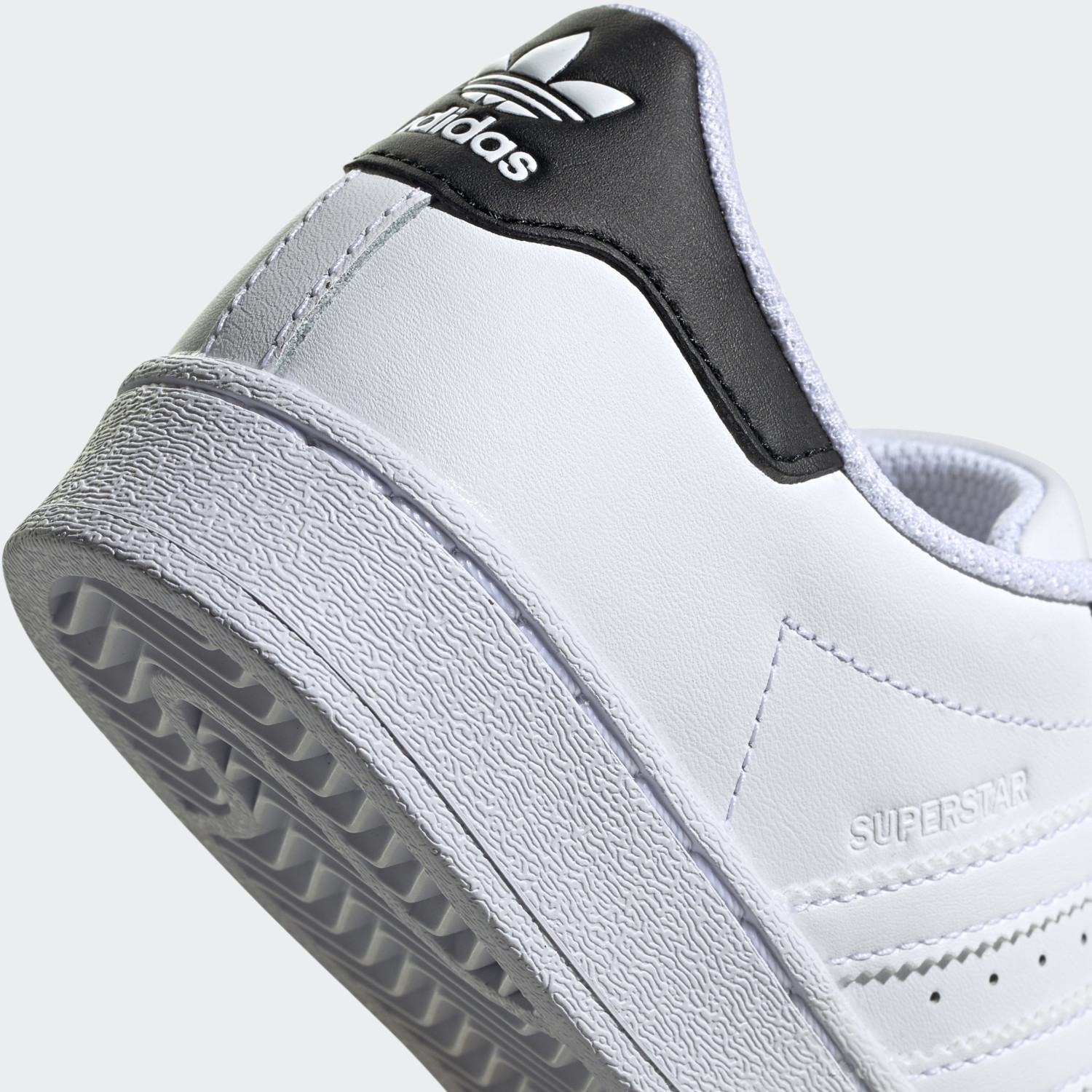junior on cloud trainers
