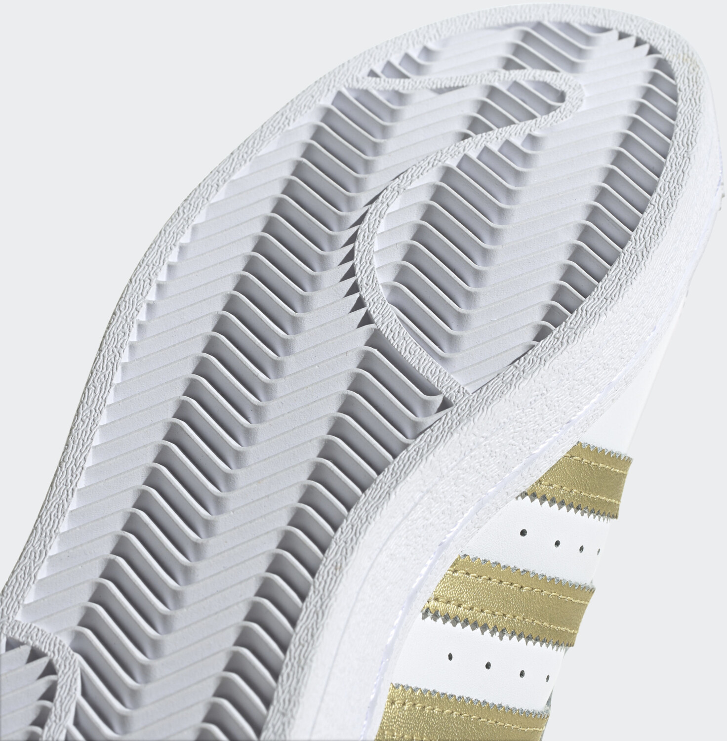 Adidas Superstar Women cloud white gold metallic cloud white Les Soldes arrivent le 8 janvier 2025 idealo
