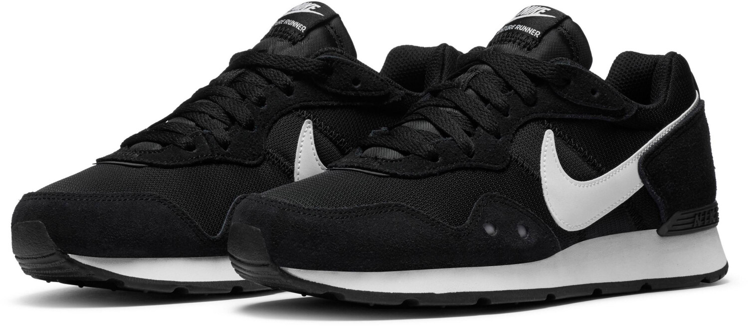 Ladies black nike discount runners