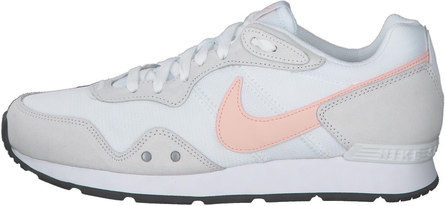 nike venture runner white