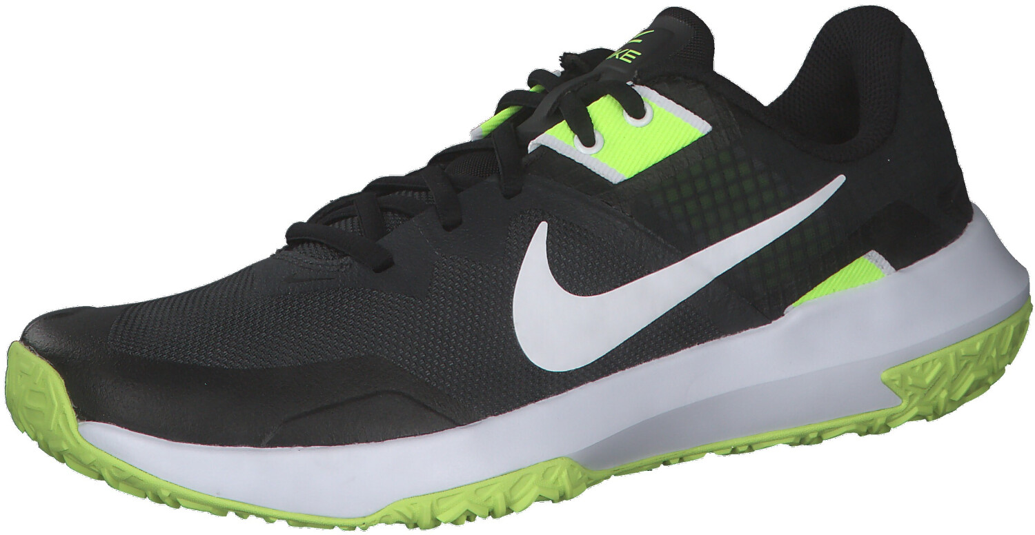 nike varsity compete tr3