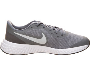 Nike Revolution 5 Kids Grey White Bq5671 004 Desde 30 99 Compara Precios En Idealo