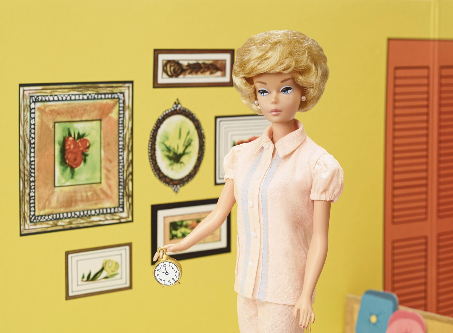 Barbie 75th anniversary retro dreamhouse shop