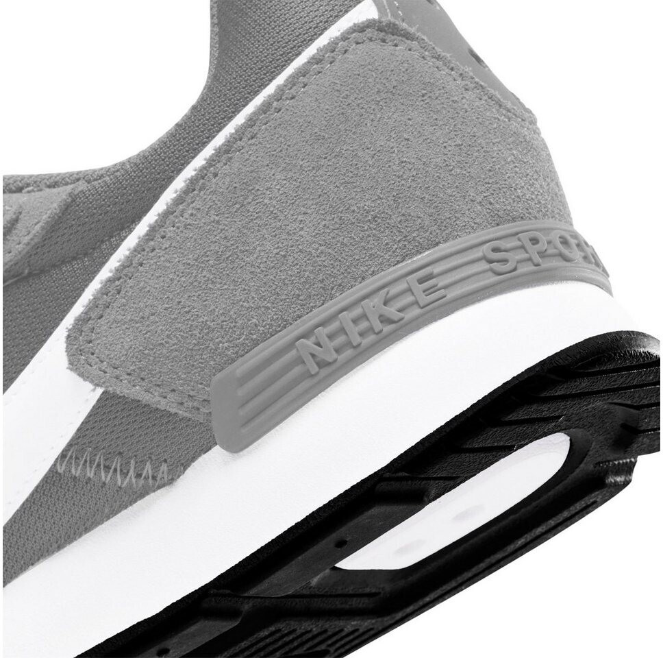 nike venture grey