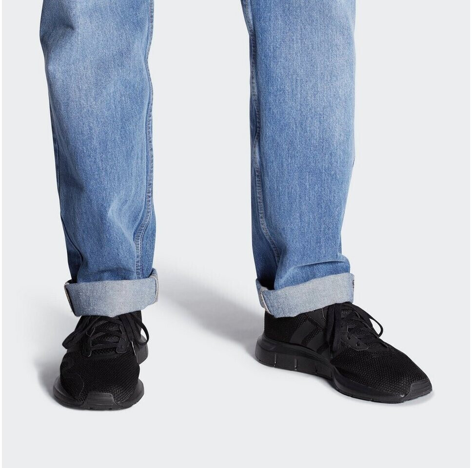 Adidas originals swift run triple black new arrivals