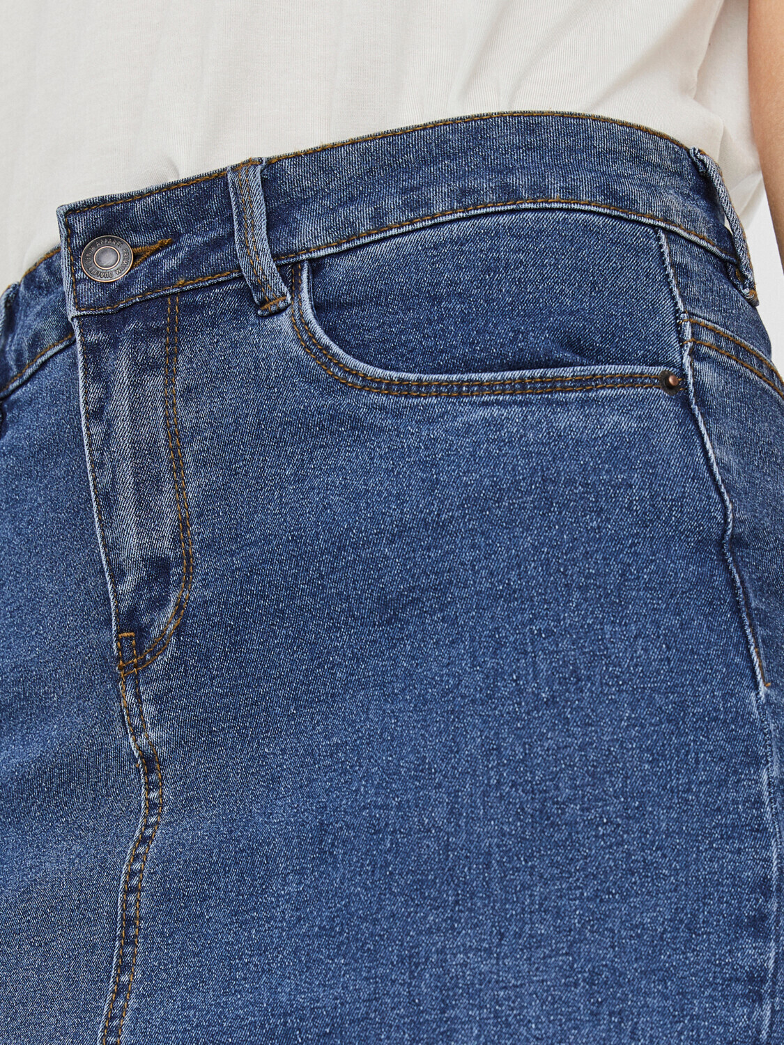 Vero Moda Jeans Shorts Hot Seven in Black-Denim