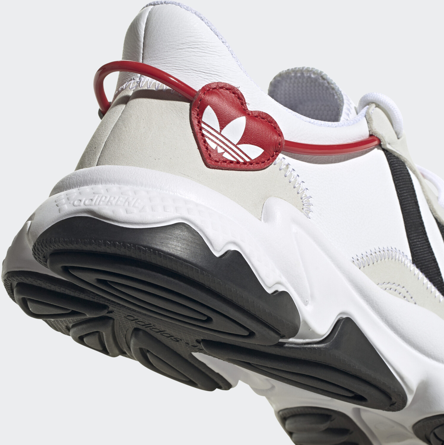 Adidas Ozweego Cloud White/Core Black/Scarlet au meilleur prix sur idealo.fr