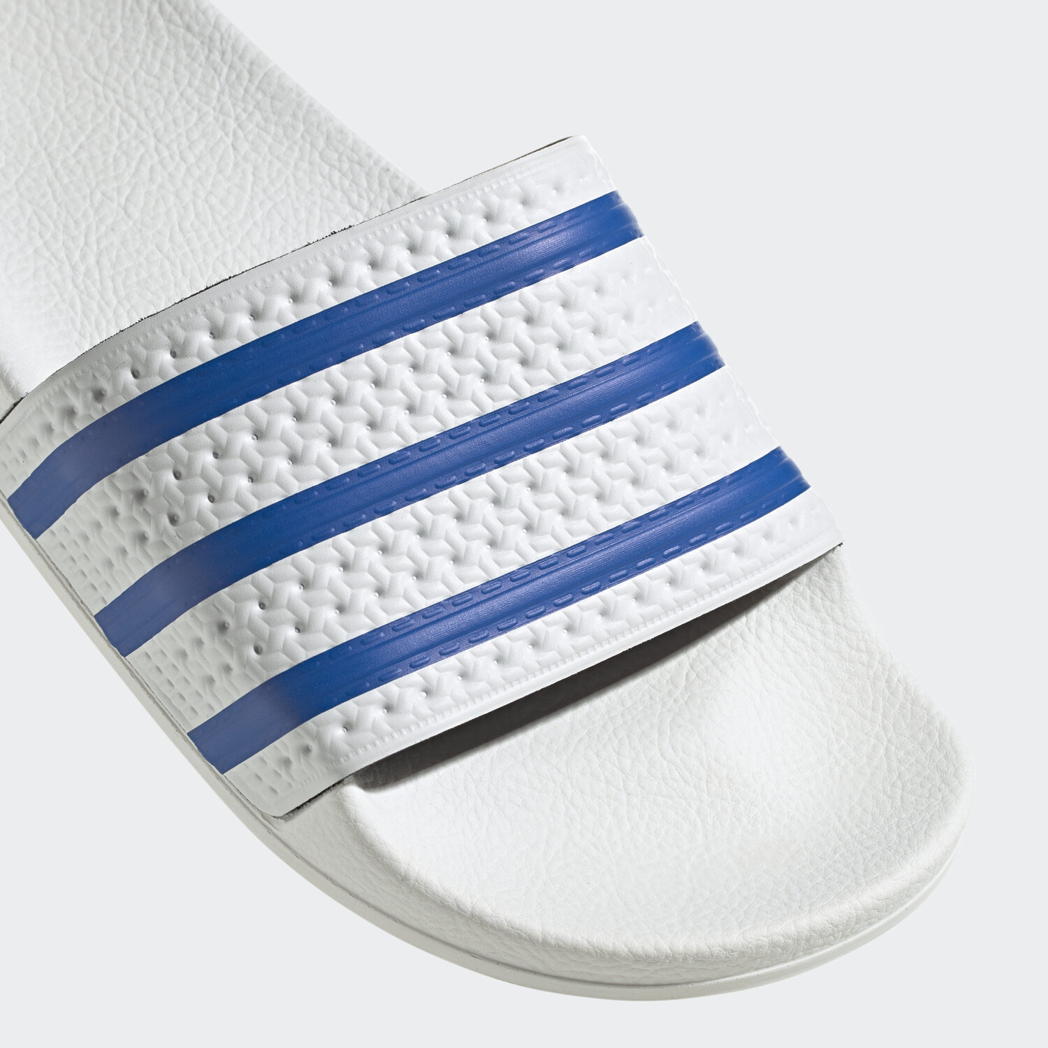 adidas adilette cloud