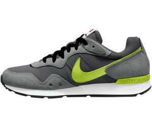 Nike venture runner iron grey