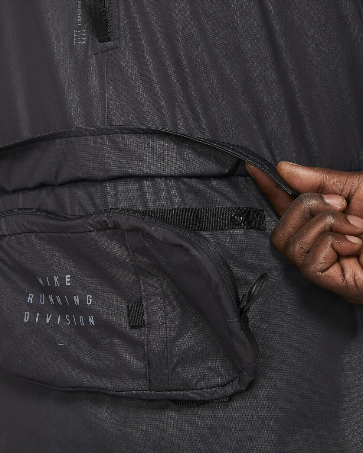 Nike Pinnacle Run Division Laufjacke (DA0416-010) schwarz ab 122,49 â¬ | Preisvergleich bei idealo.de