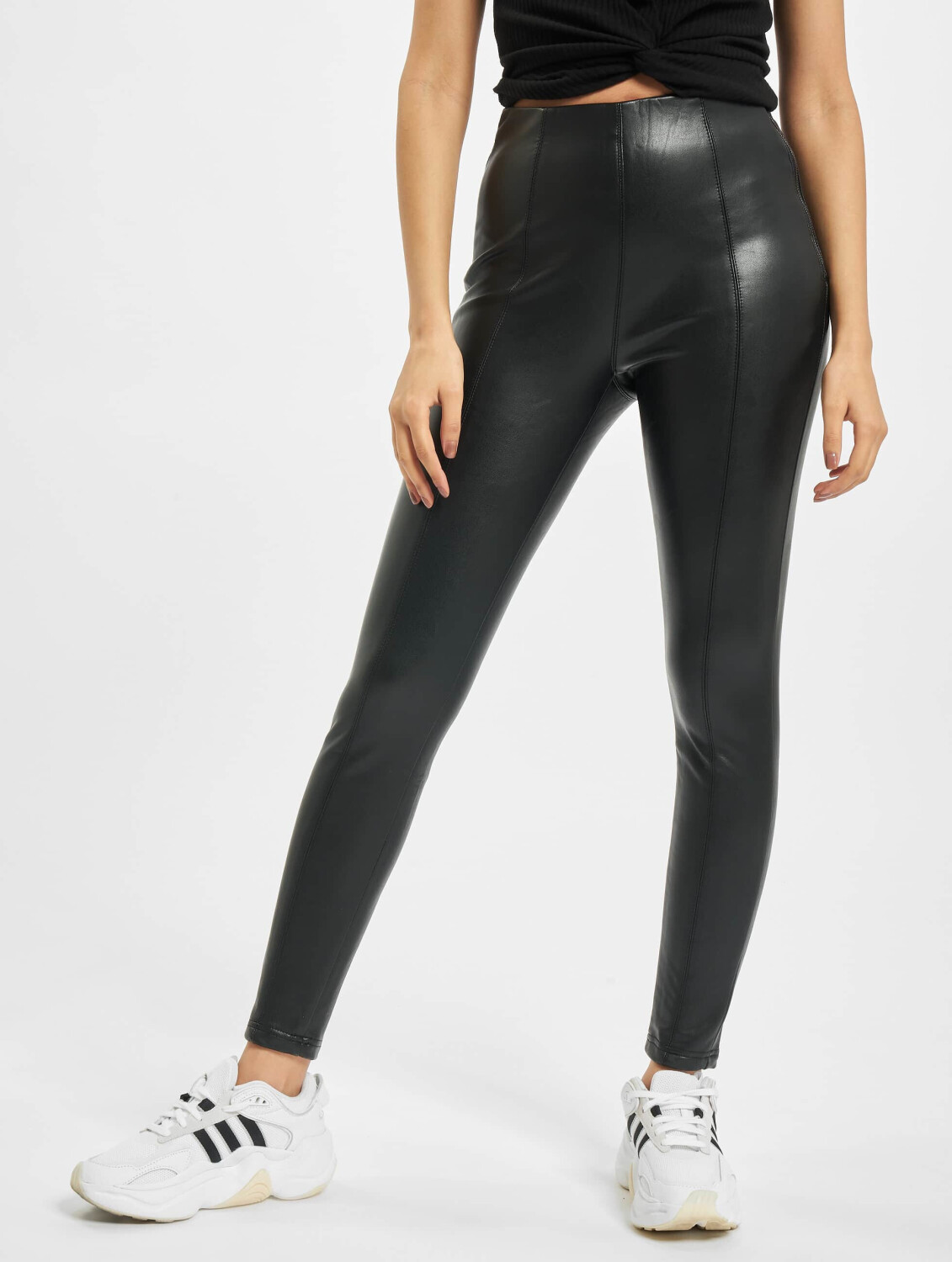 Urban Classics Ladies Faux Leather Skinny Pants (TB3238) black ab 28,03 € |  Preisvergleich bei