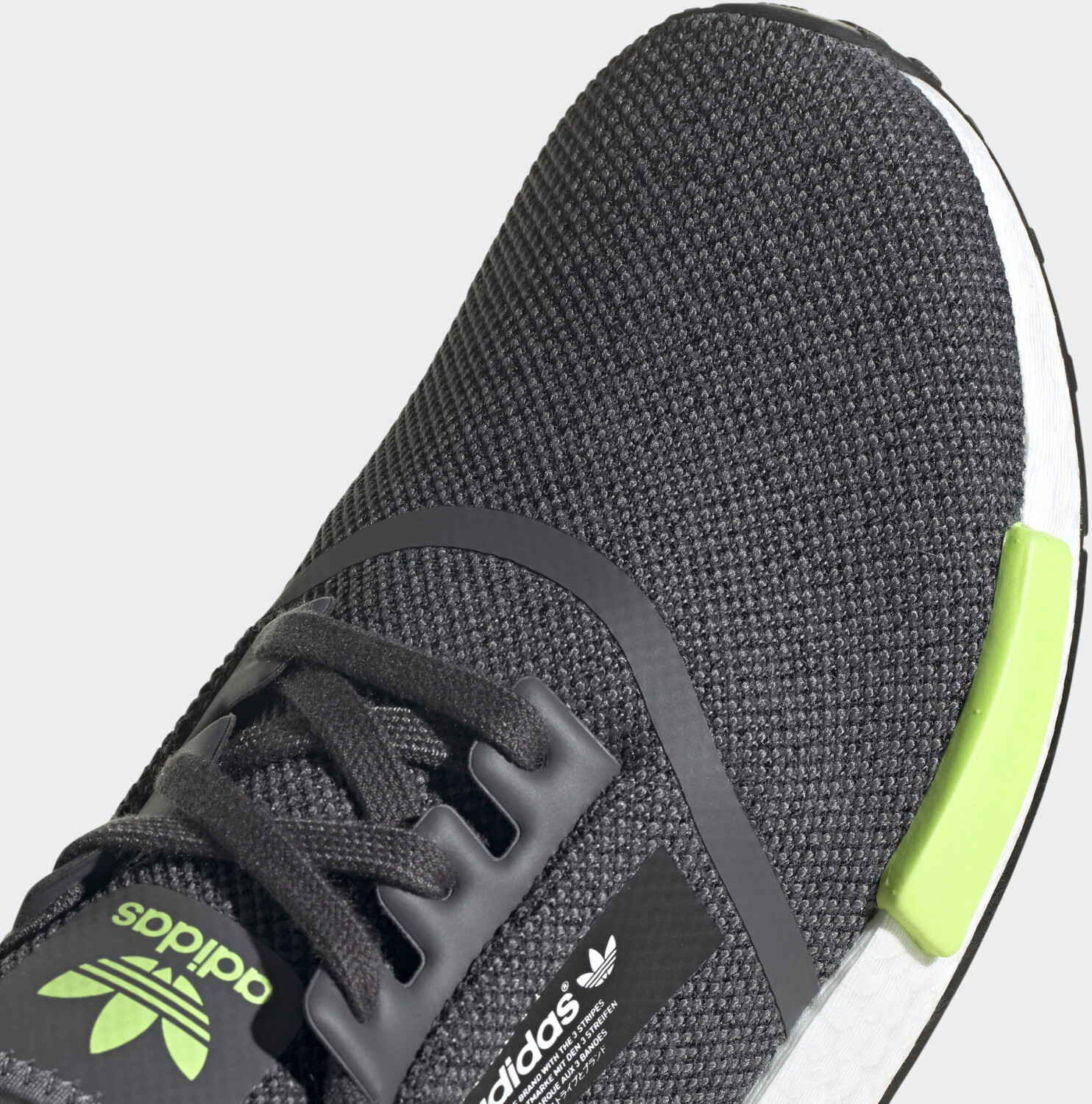 Adidas nmd arcobaleno prezzo online