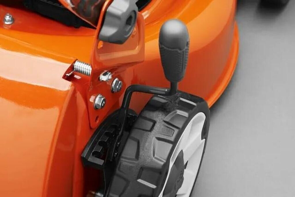 Husqvarna Husqvarna LC 140P - alternate view