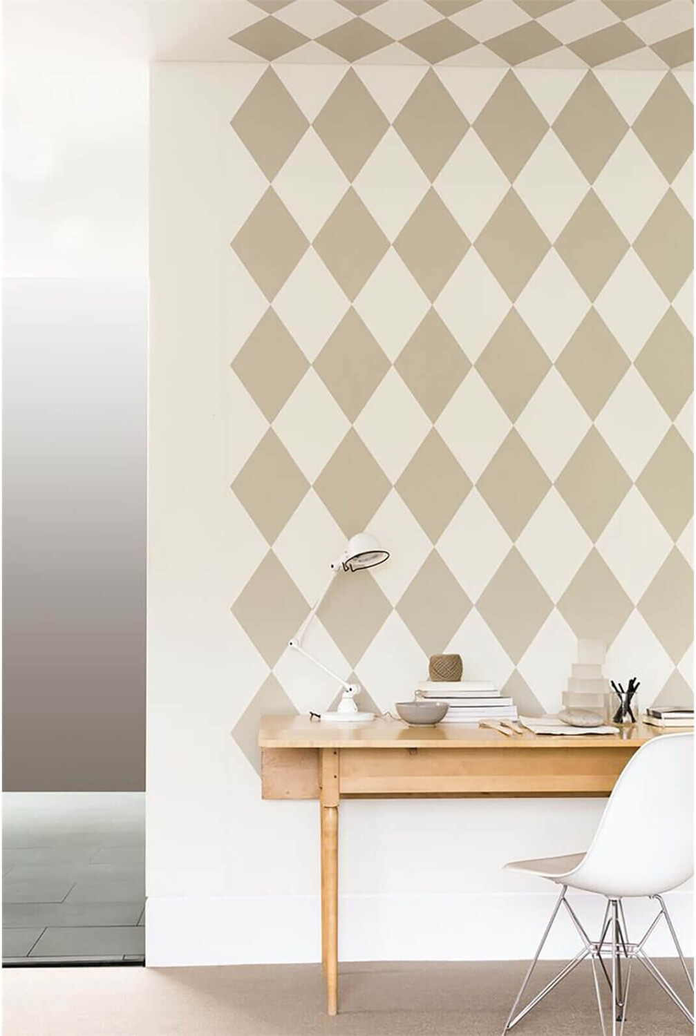 Buy Dulux White Mist Matt Emulsion Paint 2.5L from £15.00 (Today