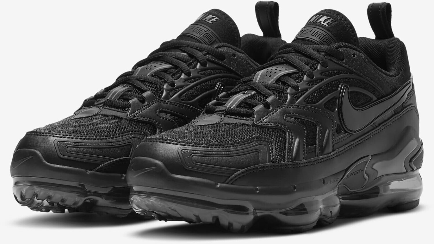 triple black vapormax evo