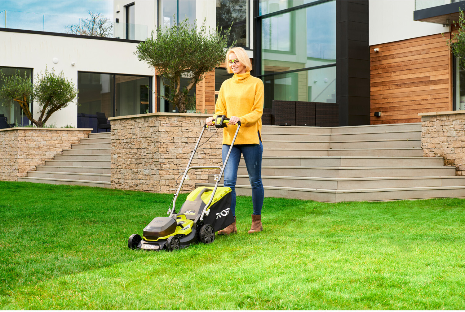 Ryobi one+ sale ry18lmx37a