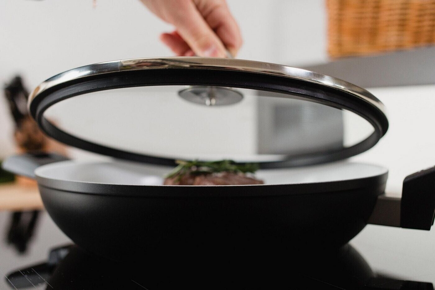 Elo Protection Pot Lid with Silicone Rim 28 cm