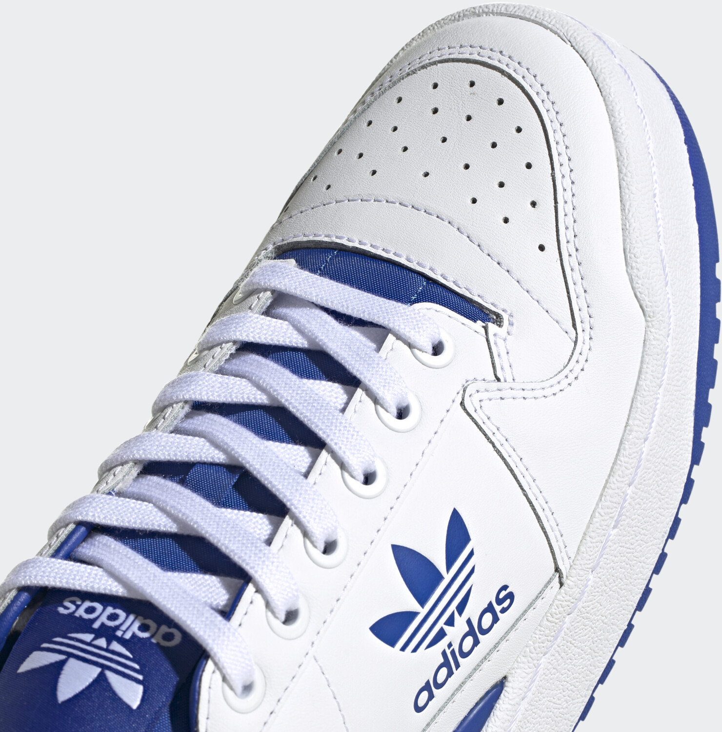 women's forum bold cloud white royal blue