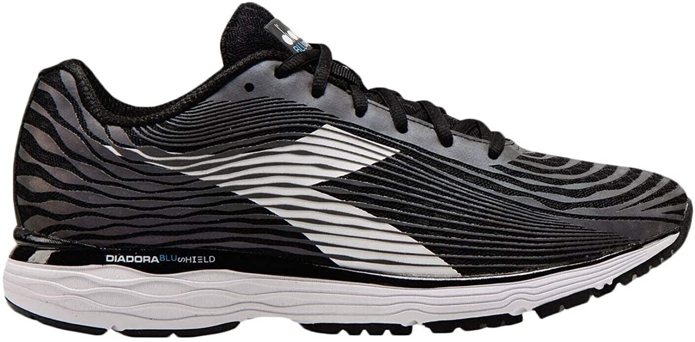 diadora blushield mythos fly