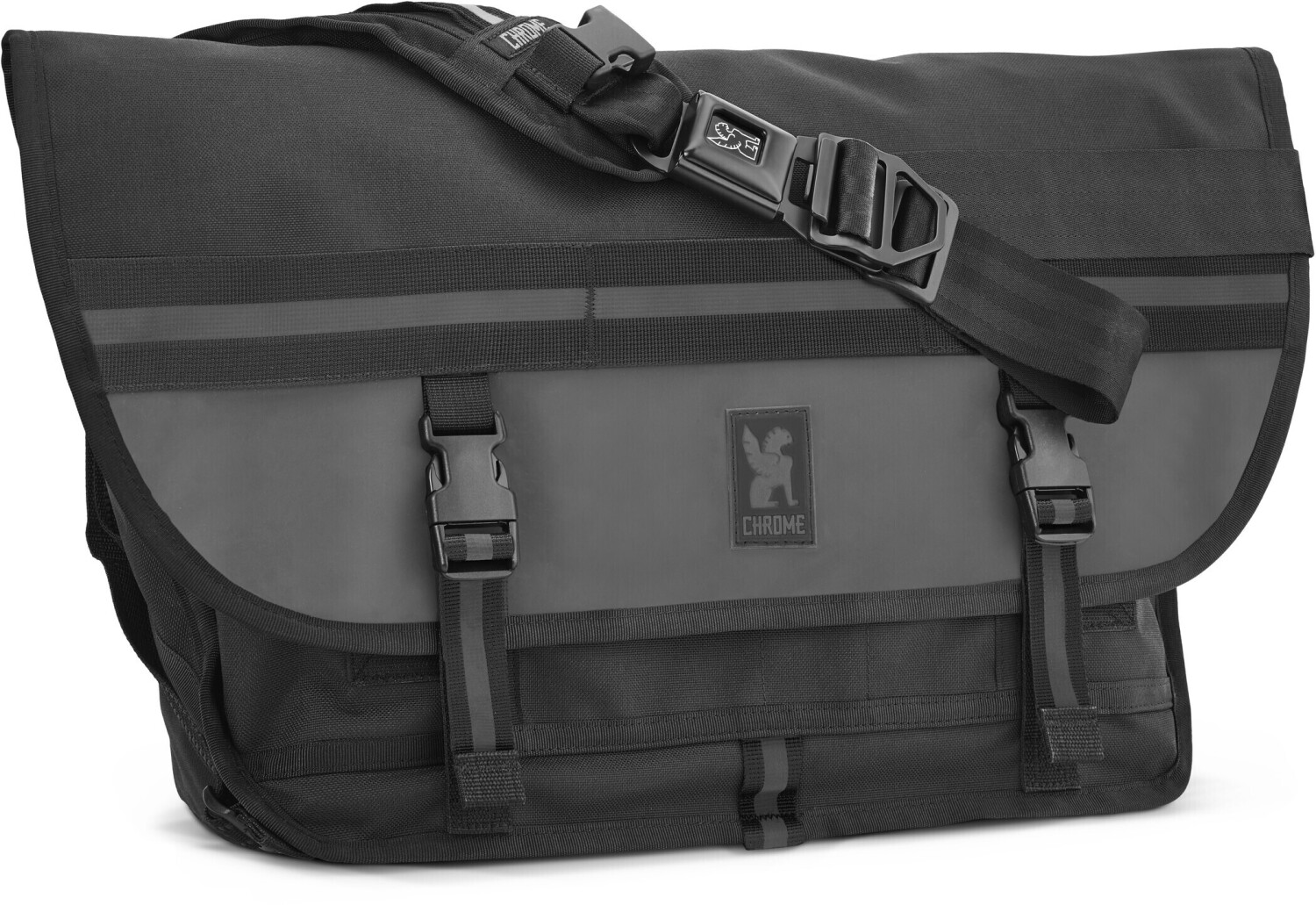 Chrome Citizen Messenger Bag night