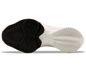 tempo next flyknit
