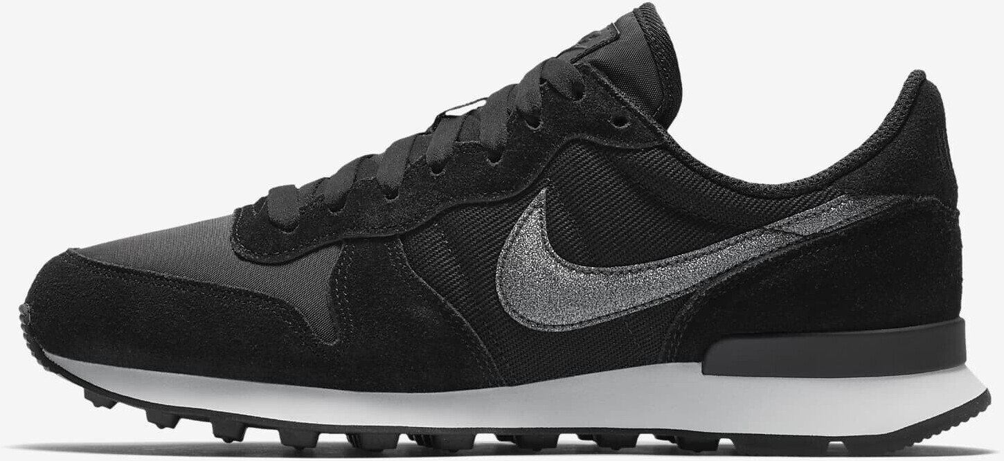 nike internationalist black and white