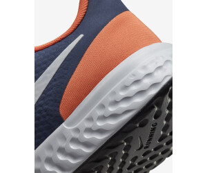adidas nike revolution 5