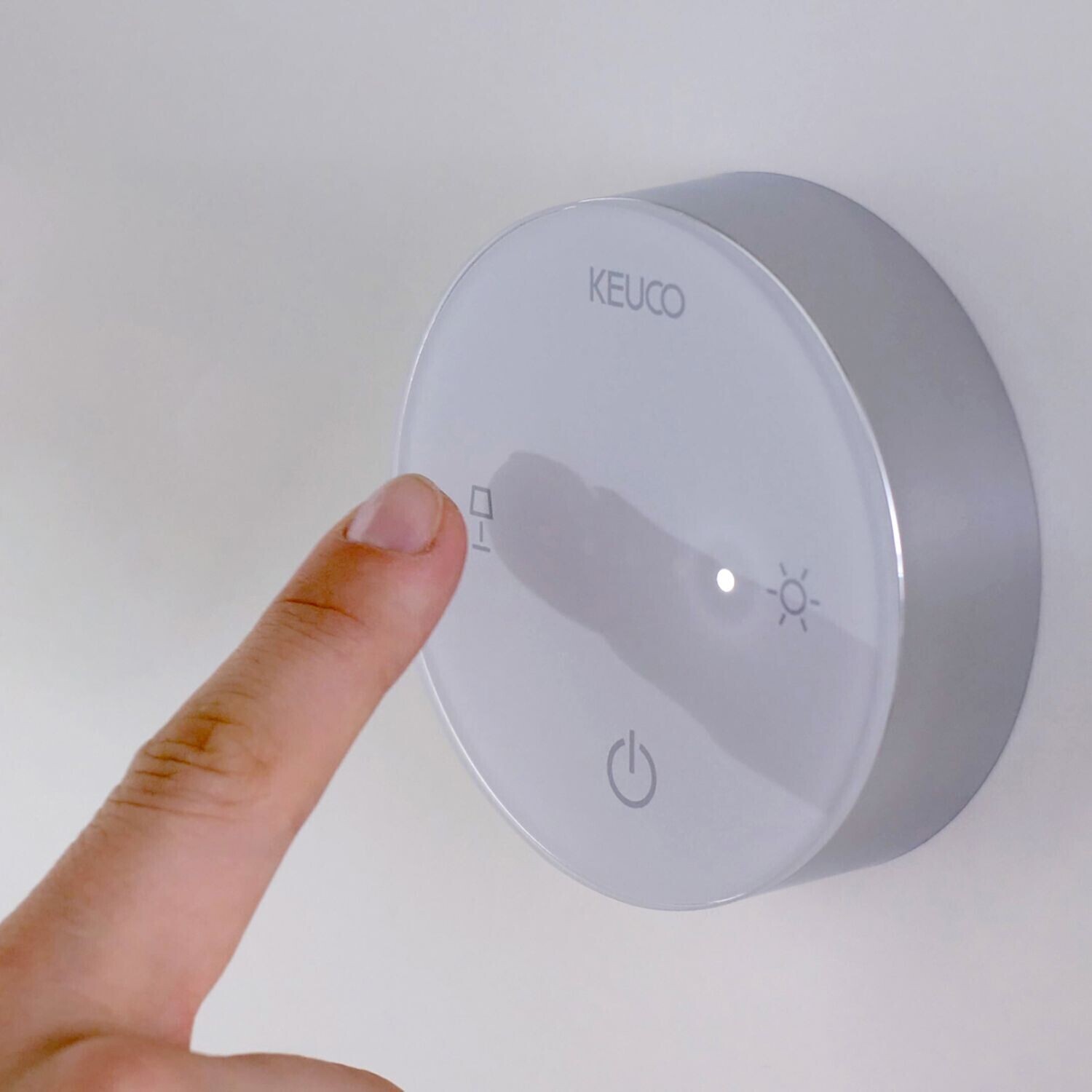 KEUCO iLook-move rund + 5-fach Vergrößerung UP-Kabelführung 21,2cm 