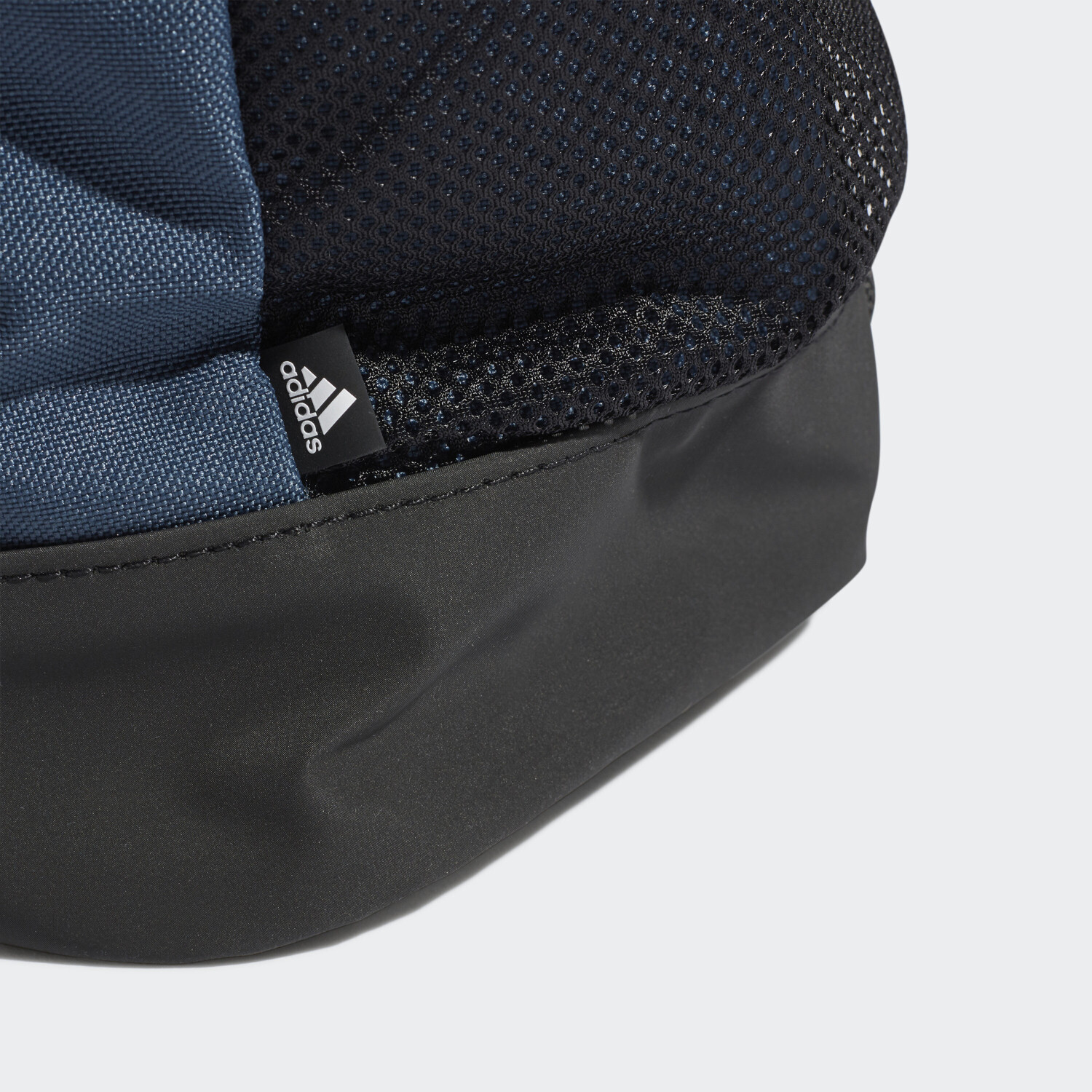 Adidas Essentials Logo Backpack crew navy black white GN2015 ab 32 95 Preisvergleich bei idealo