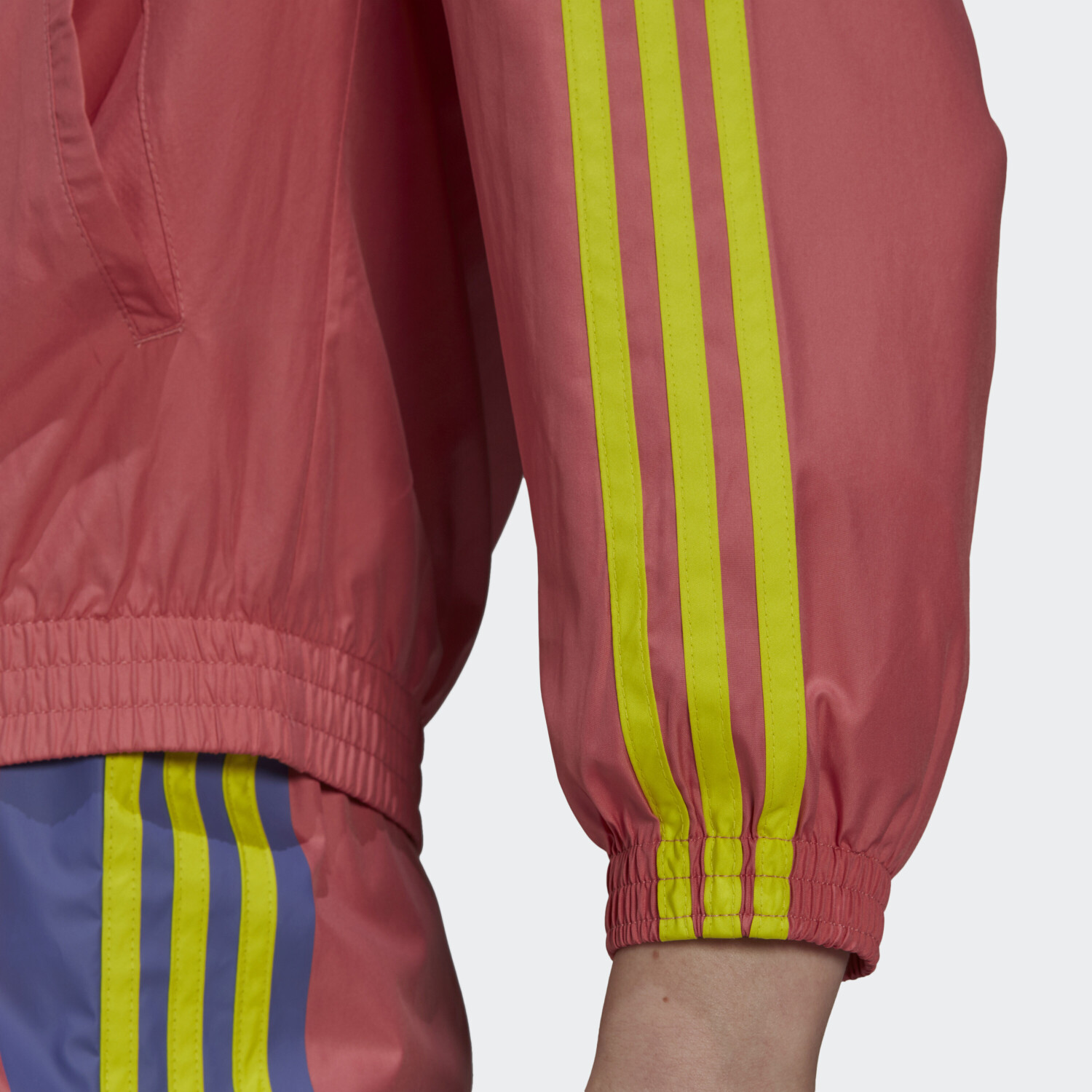 Adidas Fakten Originals Jacket Women (GN4457) hazy rose/acid yellow/joy purple au meilleur prix 