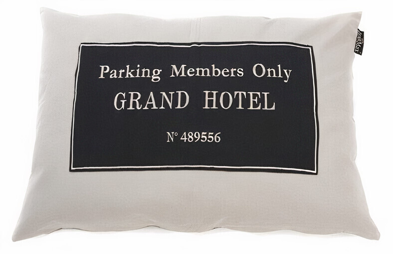 Lex & Max Dog Cushion Grand Hotel