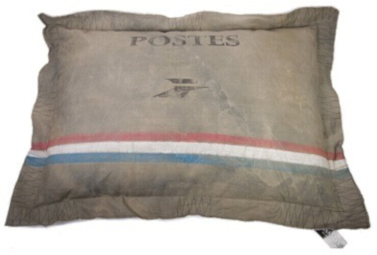 Lex & Max Dog Cusion Post 100x70cm Brown
