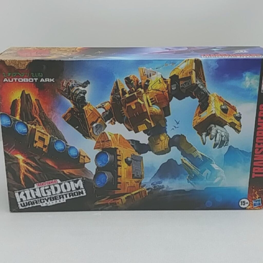 Transformers Generations War for Cybertron: Kingdom Titan Autobot Ark Action Figure