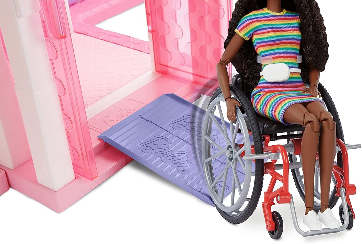 Barbie Doll with Wheelchair Accessory & Ramp au meilleur prix sur