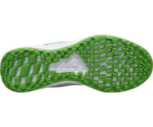 nike revolution 26